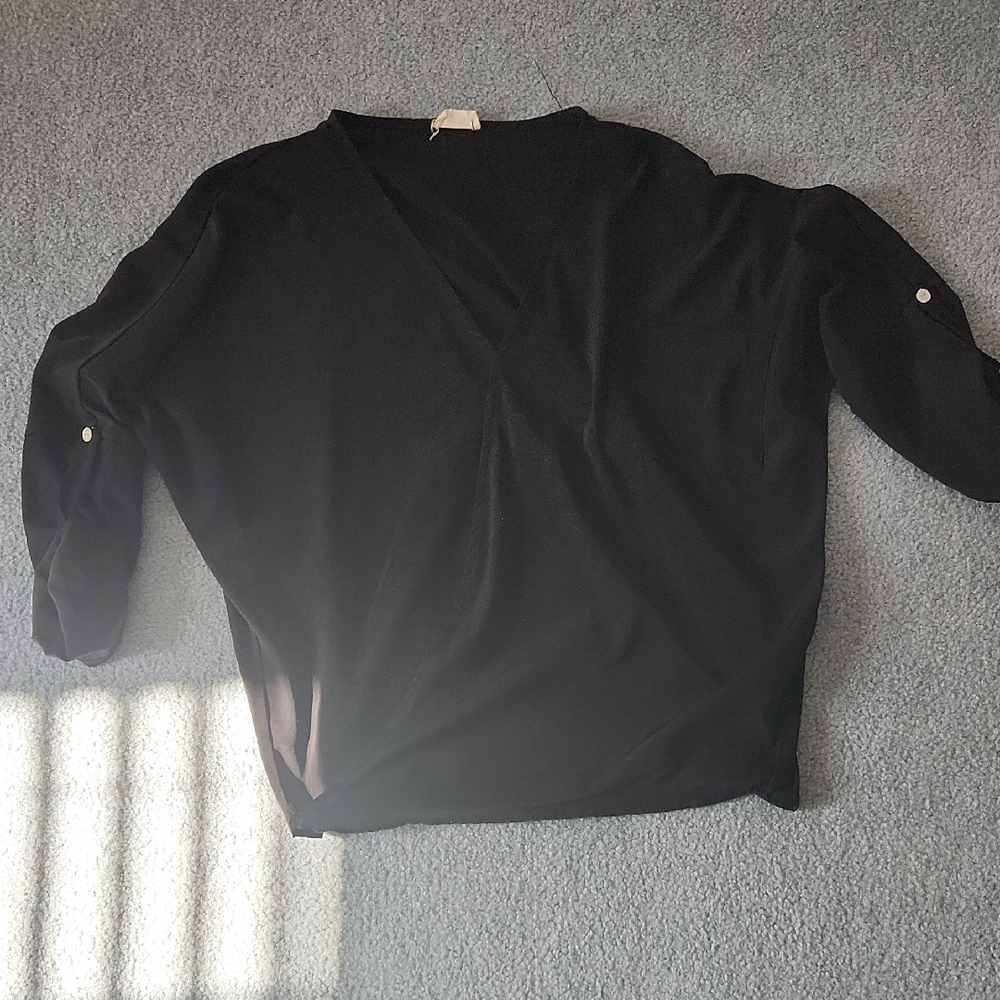 Tobi Black V-Neck Top